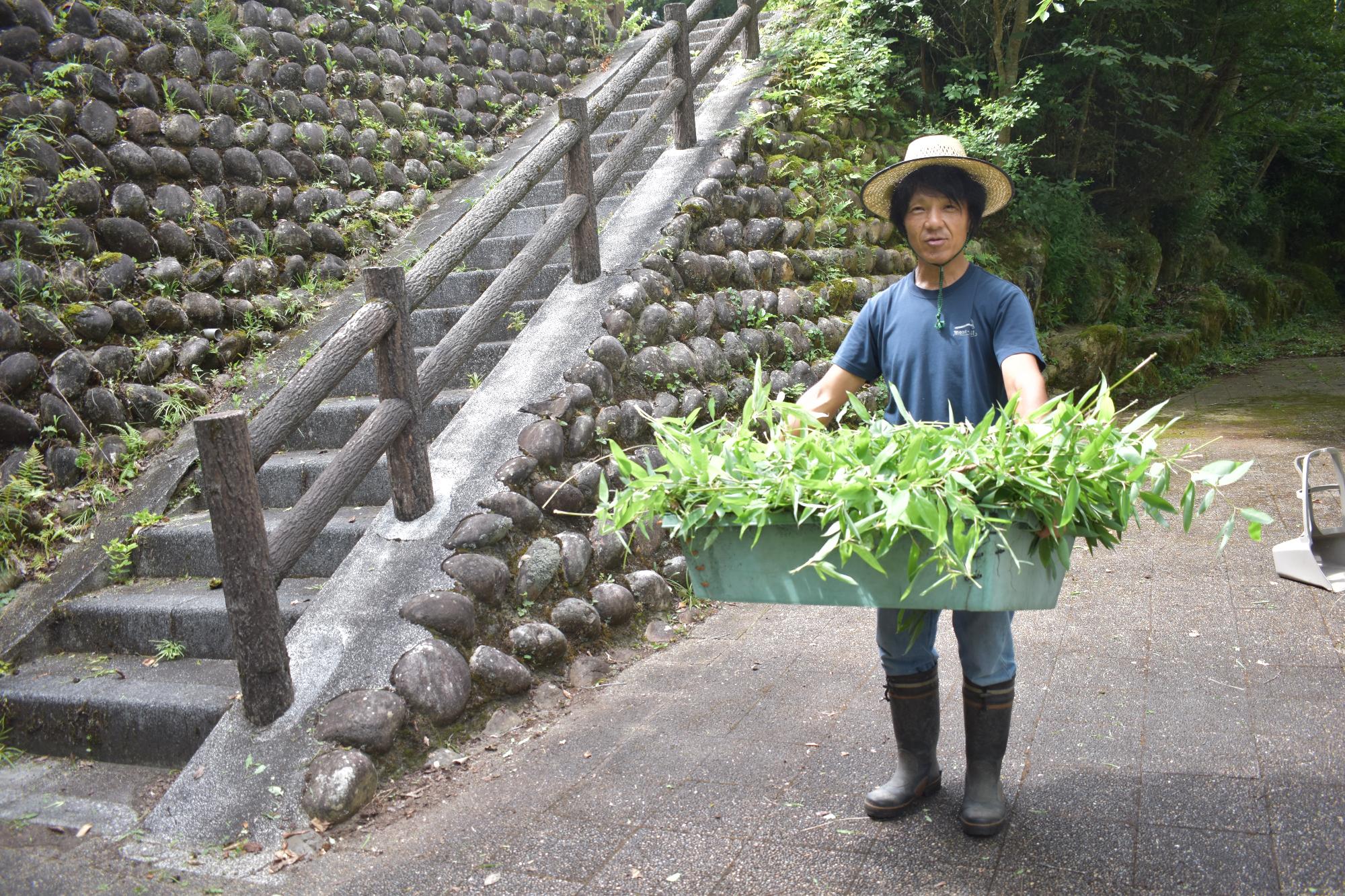 農業用水路の清掃